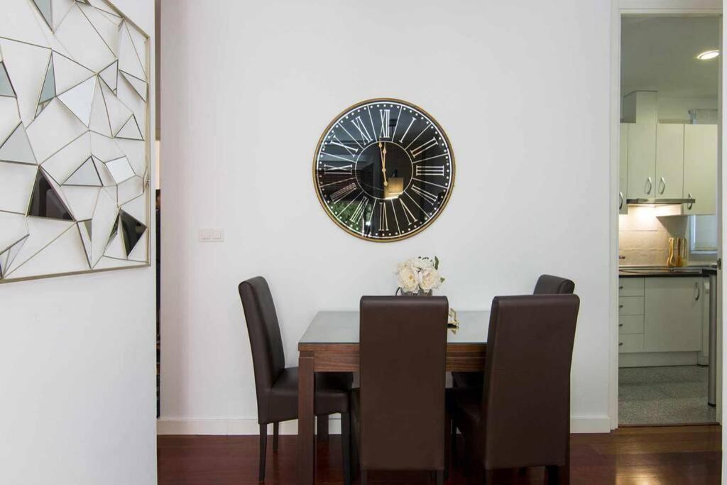 Eco Center Granatensis Catedral 2 Habitaciones Free Parking غرناطة المظهر الخارجي الصورة