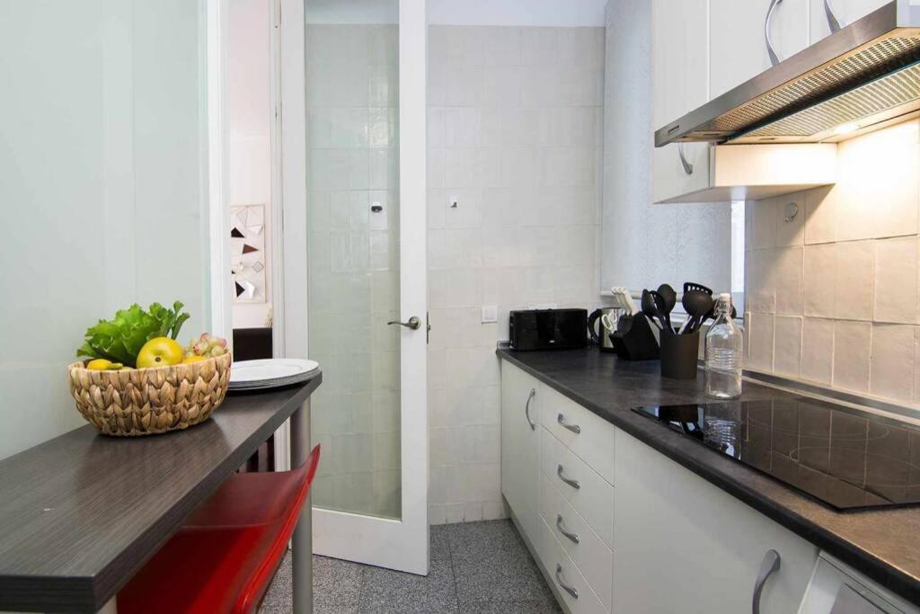 Eco Center Granatensis Catedral 2 Habitaciones Free Parking غرناطة المظهر الخارجي الصورة