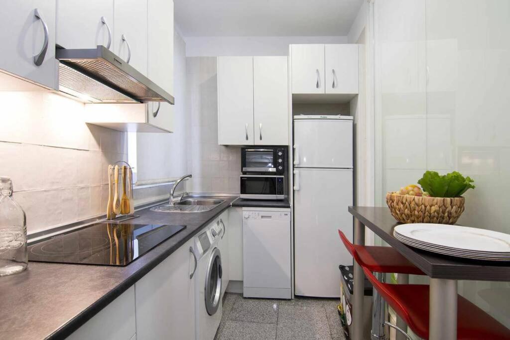 Eco Center Granatensis Catedral 2 Habitaciones Free Parking غرناطة المظهر الخارجي الصورة